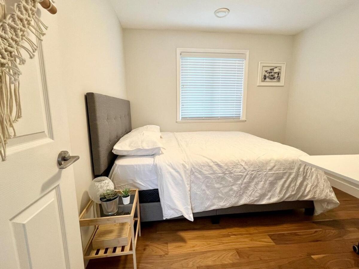 הוילה Adorable 4B House-Vancouver West Free Parking מראה חיצוני תמונה